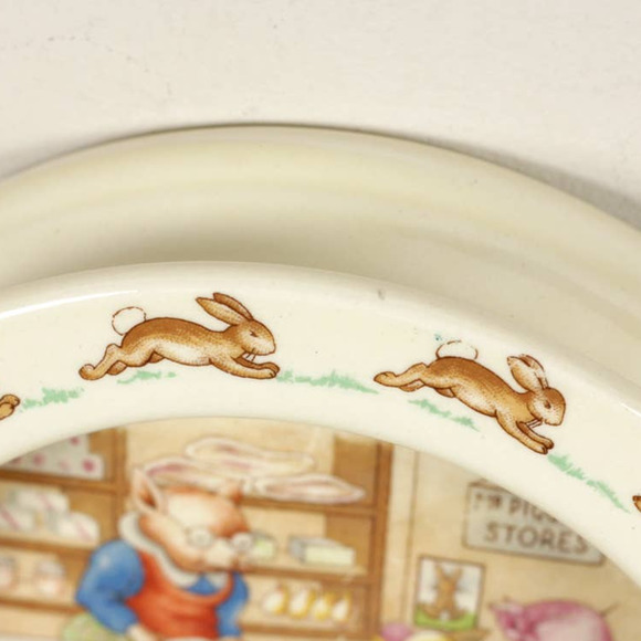 Vtg Royal Doulton Bunnykins 6" Round Baby Plate Pigglys Store Barbara Vernon - Picture 8 of 8